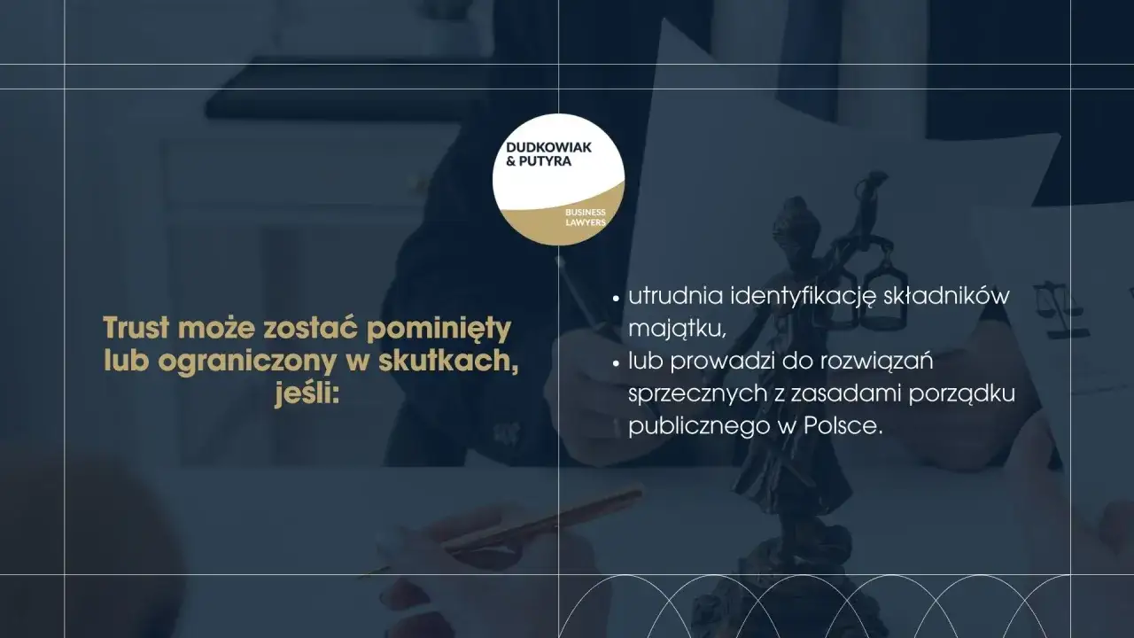 Fundusz powierniczy co to? Wizerunek prawników i symbol sprawiedliwości. Tekst o ograniczeniach trustów.
